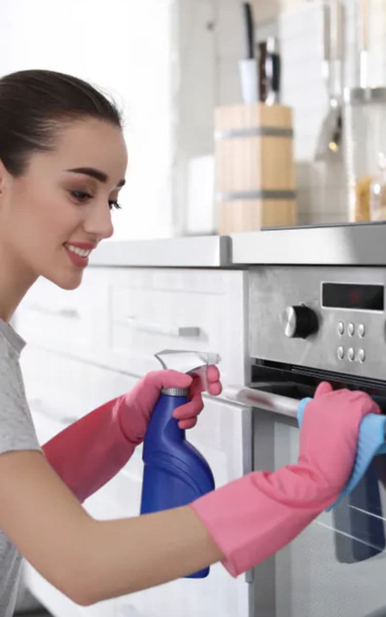 curatare cuptor electric