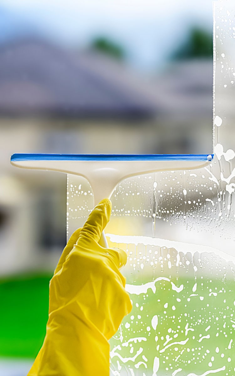 curatarea_ferestrelor_mobile