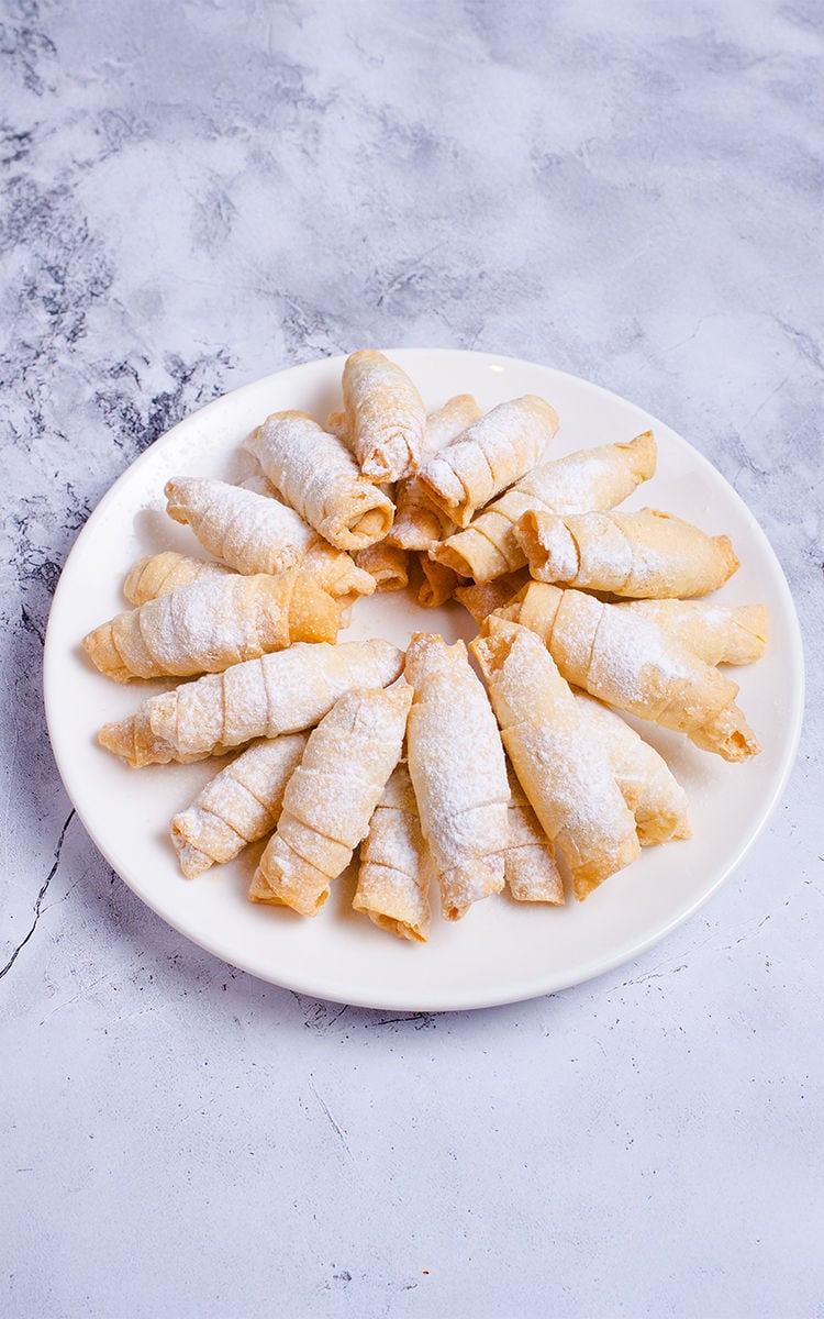 Retete-de-cornulete-mobile reteta cornulete