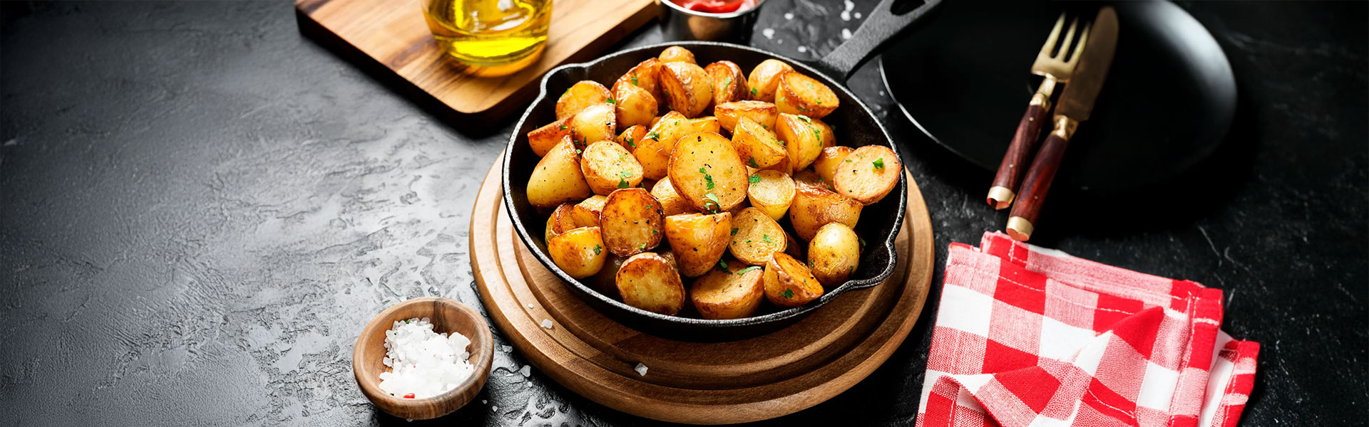 Cartofii aurii la cuptor: secrete si retete